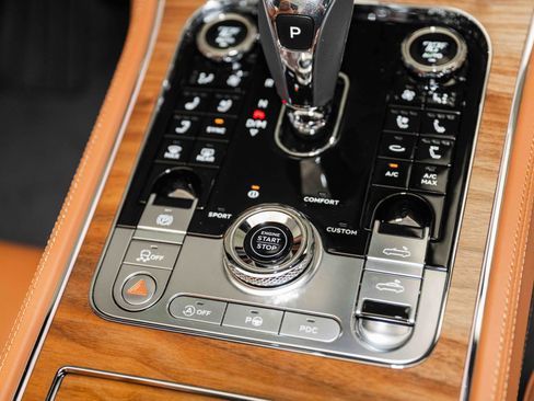 New 2024 Bentley Continental GT V8 image 37