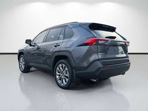 Used 2024 Toyota RAV4 XLE Premium image 5