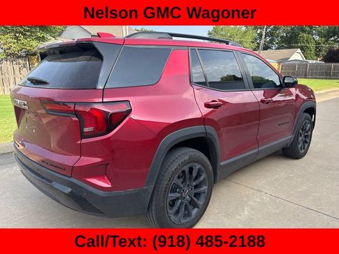 Used 2025 GMC Terrain Elevation w/ Elevation Premium Package AWD/4WD image 5