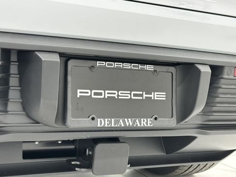 Certified 2025 Porsche Macan Electric image 60