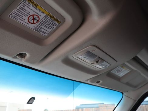 Used 2018 Nissan NV 2500 SV RWD image 25