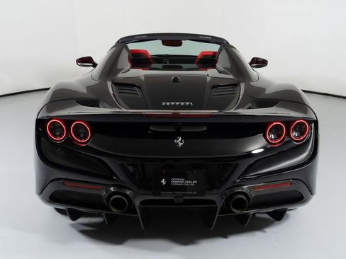 Used 2023 Ferrari F8 Tributo RWD image 27