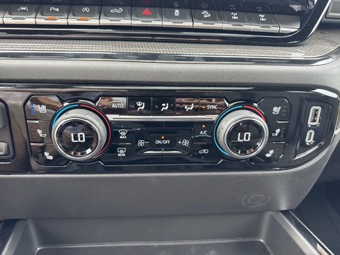 New 2025 Chevrolet Silverado 1500 ZR2 w/ Technology Package image 28