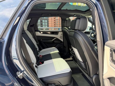 Certified 2026 Porsche Cayenne AWD/4WD image 18