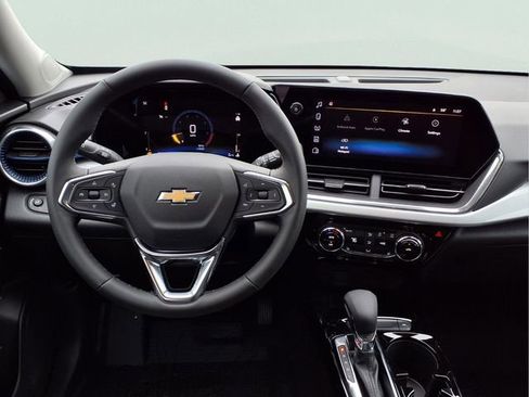 New 2026 Chevrolet Trax LT w/ LT Convenience Package image 4