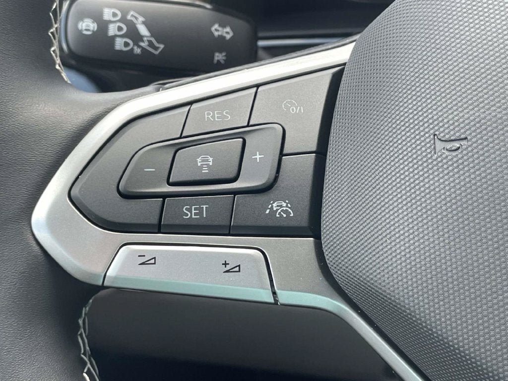 New 2026 Volkswagen Atlas SE FWD image 23