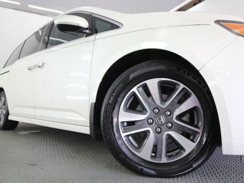 Used 2016 Honda Odyssey Touring image 19