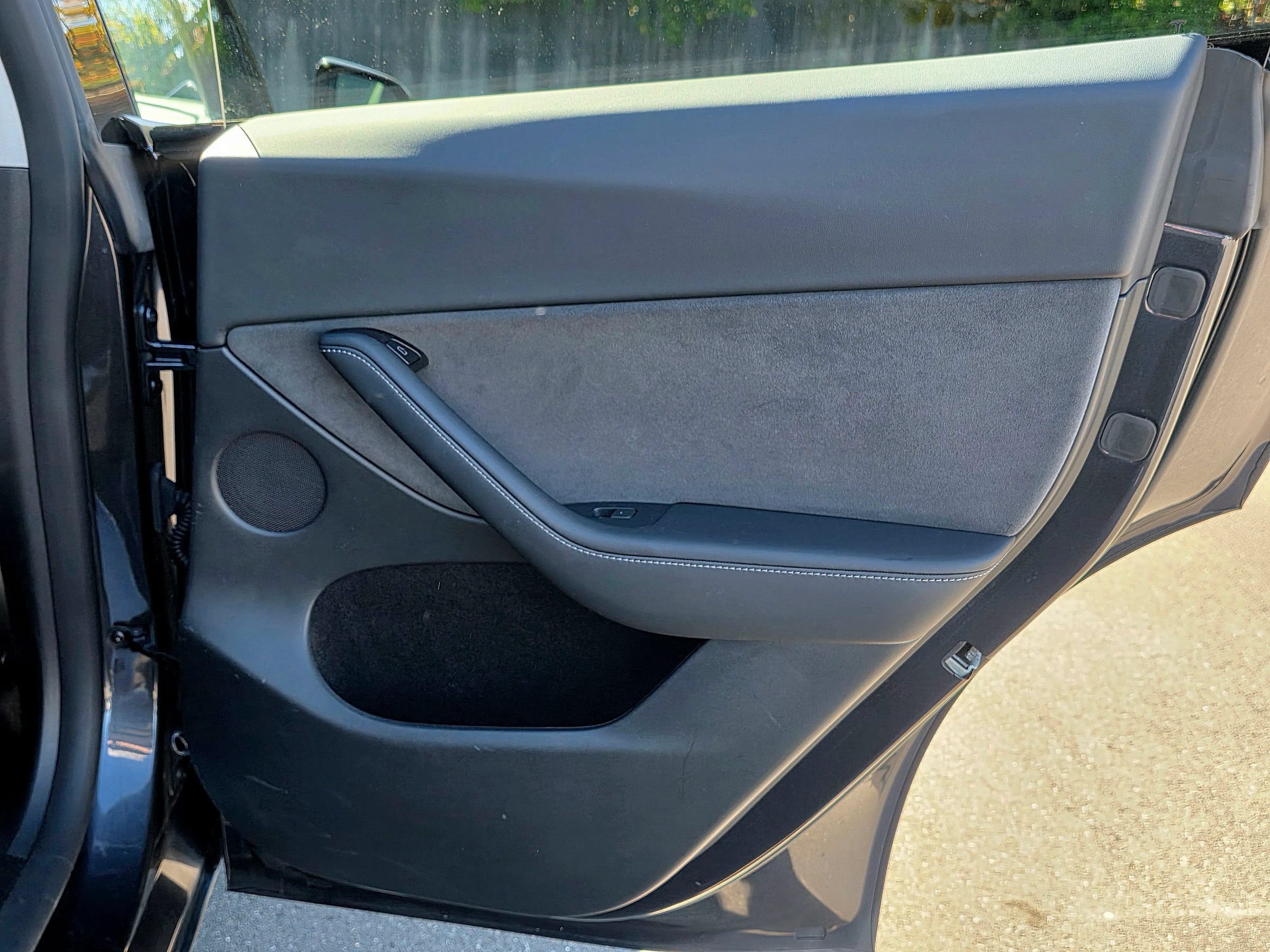 Used 2024 Tesla Model Y Long Range AWD/4WD image 53