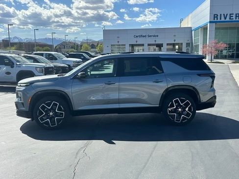 New 2026 Chevrolet Traverse High Country w/ LPO, Floor Liner Package AWD/4WD image 20