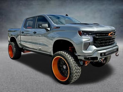 Used 2025 Chevrolet Silverado 1500 LT Trail Boss AWD/4WD image 5