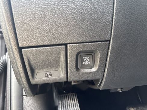 New 2026 RAM 2500 Tradesman AWD/4WD image 29