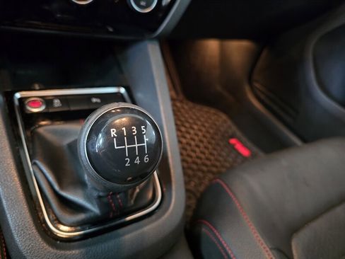 Used 2017 Volkswagen Jetta GLI FWD image 19