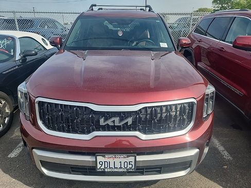 Certified 2023 Kia Telluride EX w/ EX Captain's Chair Package image 2
