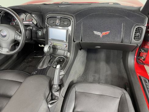 Used 2013 Chevrolet Corvette Convertible w/ 3LT Preferred Equipment Group image 10