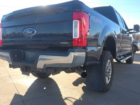 Used 2017 Ford F250 XLT image 5
