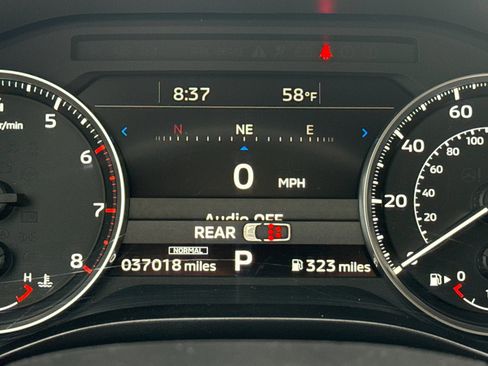 Used 2024 Mitsubishi Outlander SE Black Edition image 28