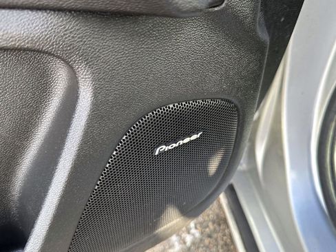 Used 2015 Chevrolet Malibu LT w/ Leather Package image 16