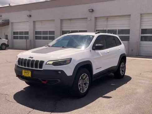 Used 2022 Jeep Cherokee Trailhawk w/ Premium Leather Package AWD/4WD image 5