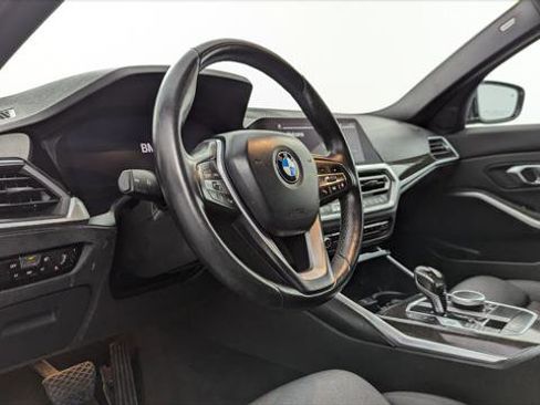 Used 2020 BMW 330i Sedan w/ Convenience Package image 23