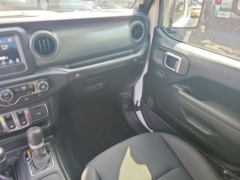 Used 2023 Jeep Wrangler Sport AWD/4WD image 18