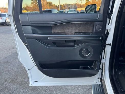 Used 2019 Ford Expedition Max Limited image 15