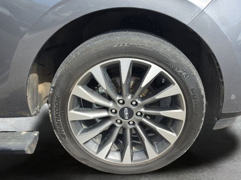 Used 2021 Lincoln Navigator Reserve w/ Luxury Package AWD/4WD image 29