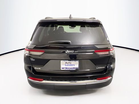 Used 2023 Jeep Grand Cherokee Laredo AWD/4WD image 6