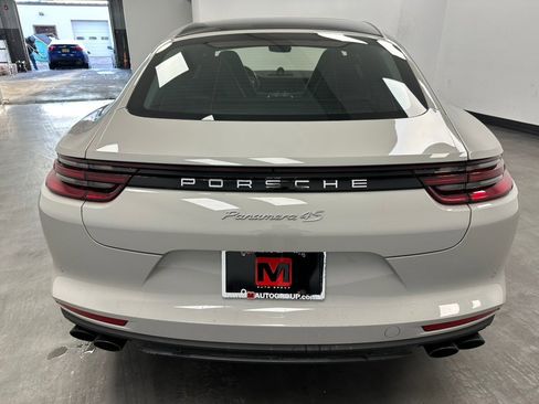Used 2018 Porsche Panamera 4S image 10