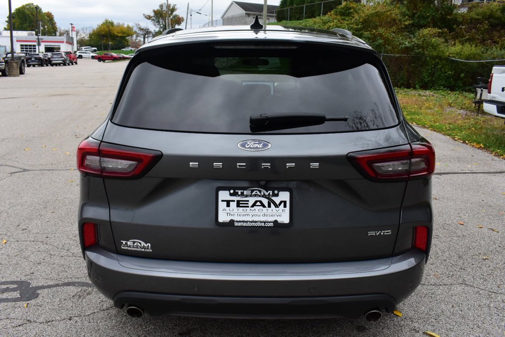 Certified 2023 Ford Escape ST-Line w/ Tech Pack #1 AWD/4WD image 6