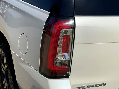 Used 2019 GMC Yukon Denali w/ Open Road Package image 27