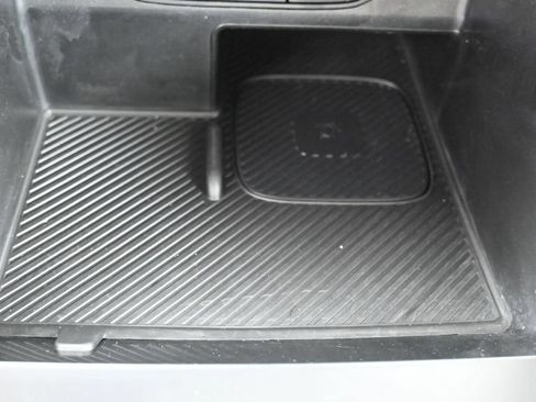 Used 2024 Kia Sorento S w/ Panoramic Sunroof Package FWD image 25