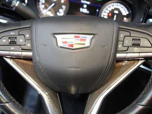 Used 2022 Cadillac XT6 Premium Luxury w/ Platinum Package AWD/4WD image 23