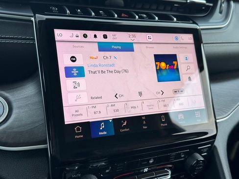 Used 2023 Jeep Grand Cherokee Limited image 18