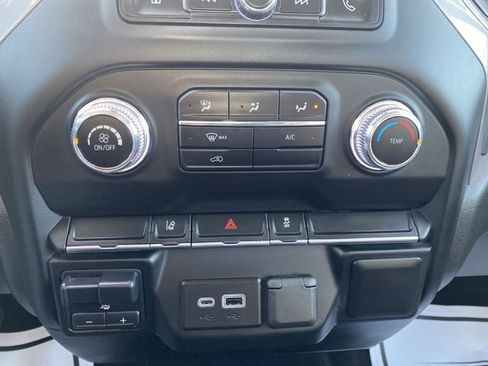 Used 2024 GMC Sierra 3500 Pro image 18