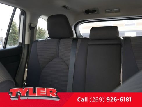Used 2023 Toyota Highlander LE FWD image 39