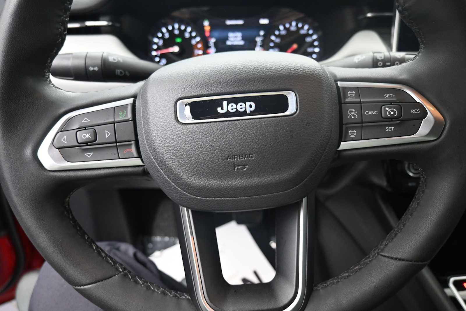 Used 2023 Jeep Compass Limited w/ Elite Group AWD/4WD image 6