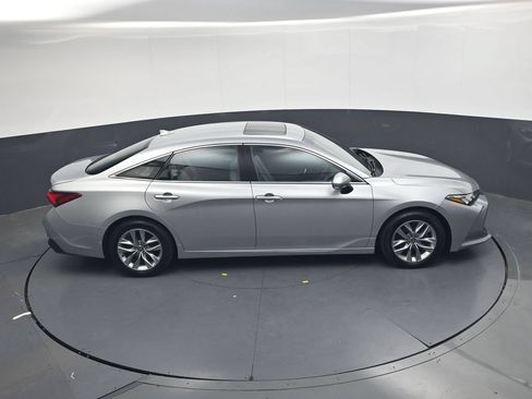 Used 2022 Toyota Avalon XLE w/ Moonroof Package FWD image 29