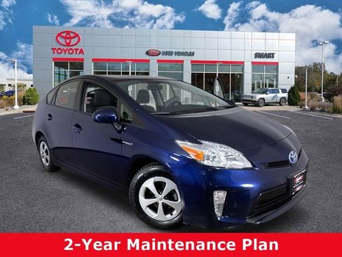 Used 2014 Toyota Prius Three image 1