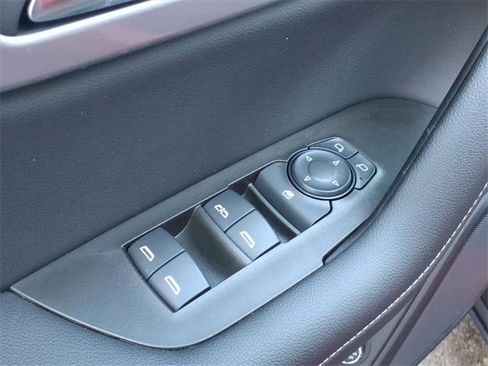 Used 2023 Chevrolet Blazer LT w/ Convenience Package image 11