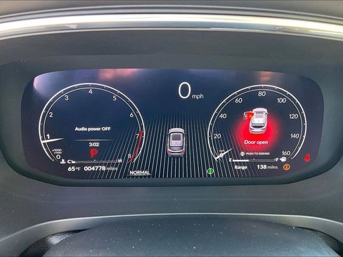 Certified 2025 Acura MDX w/ Technology Package image 29