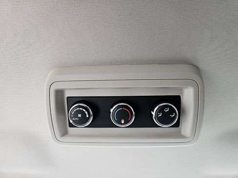 Used 2015 Dodge Journey Crossroad w/ Flexible Seating Group image 11