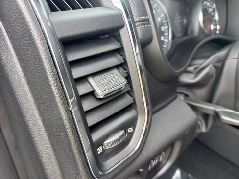 Used 2025 RAM 1500 Laramie AWD/4WD image 12