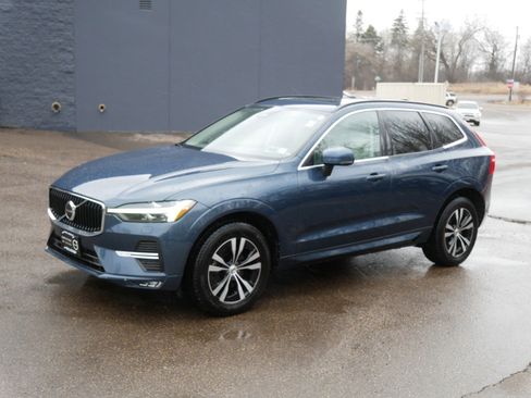 Used 2023 Volvo XC60 B5 Core w/ Climate Package image 7
