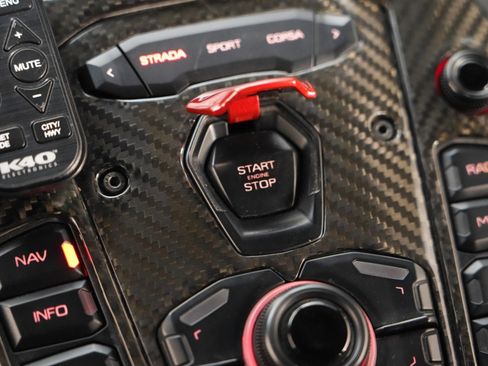 Used 2015 Lamborghini Aventador LP 700-4 image 43