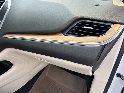 Used 2016 Lincoln MKC Reserve FWD image 29