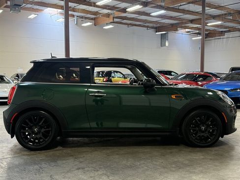 Used 2017 MINI Cooper 2-Door Hardtop FWD image 8