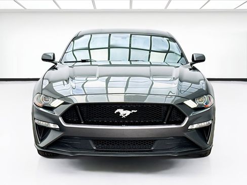 Used 2019 Ford Mustang GT RWD image 2
