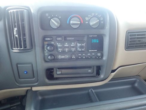 Used 2000 Chevrolet Express 3500 Extended image 5