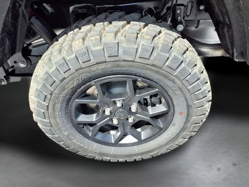 New 2026 Jeep Gladiator Sport AWD/4WD image 8