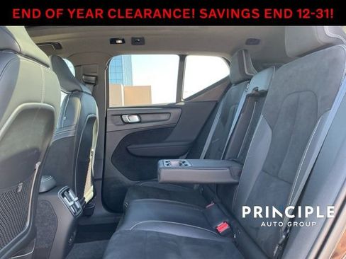 Certified 2021 Volvo XC40 P8 Recharge w/ Advanced Package image 31